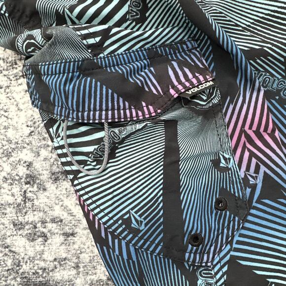 Volcom Mod Tech Boys Youth Size 29 Board shorts Swimwear Trucks Swim Striped - Picture 6 of 8
